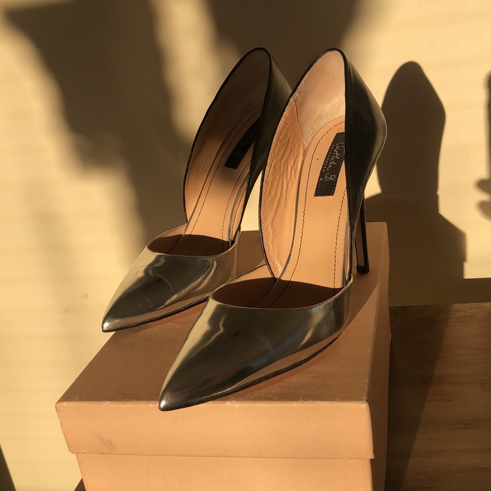 Cristhelen B high heels new! Silver & black!